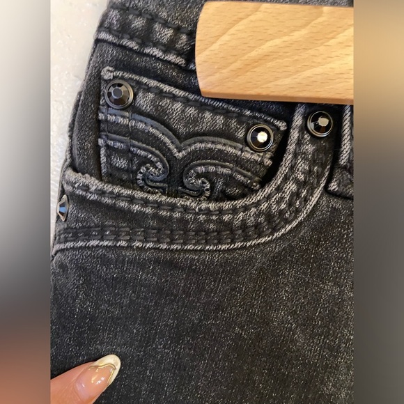 Rock Revival Jean short (Celinda) - Picture 8 of 16